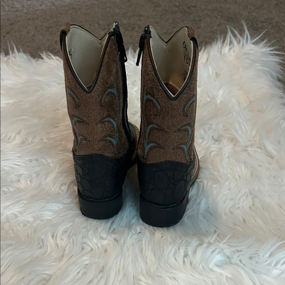 Old West Brown and Cream Western Boot Interior Branding - Picture 4 of 5